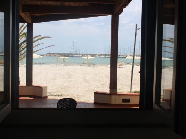 Vel Marì - Rooms on the Beach : photo 5 de la chambre chambre triple - vue sur mer