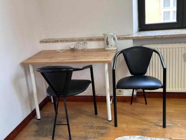 Erasmus Rooms Plus- 24h self check-in : photo 3 de la chambre chambre double