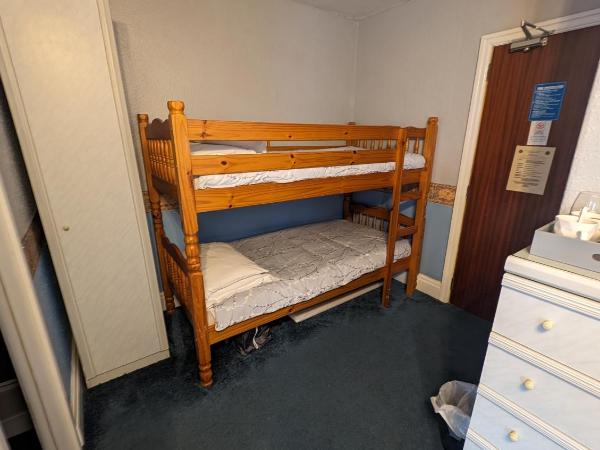 Hesketh Hotel : photo 2 de la chambre chambre familiale avec salle de bains privative