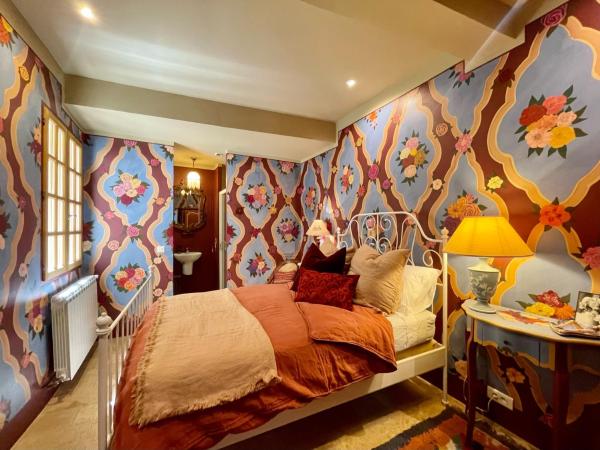 La Maison des Chapitres : photo 2 de la chambre chambre double avec salle de bains privative