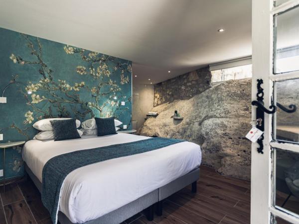 Le Mas D'aigret : photo 1 de la chambre chambre double troglodyte avec terrasse