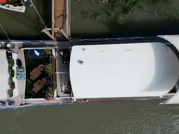 Péniche Spa Le Makara - Avignon : photo 3 de la chambre mobile home