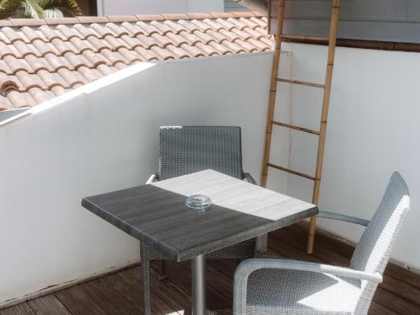 Hôtel Les Fougères : photo 4 de la chambre chambre double avec terrasse