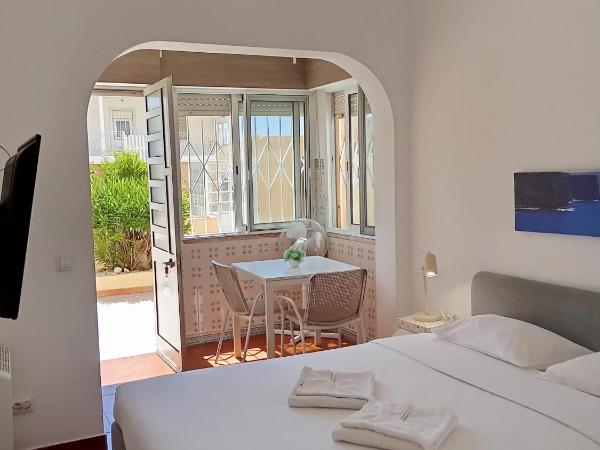 BLife Faro Beach Hostel : photo 3 de la chambre chambre double