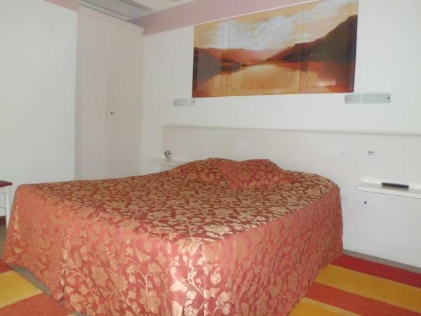 Sweet Home : photo 2 de la chambre chambre double ou lits jumeaux avec salle de bains