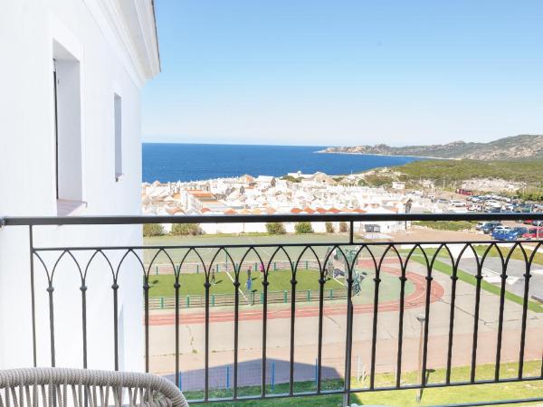 Santateresa : photo 4 de la chambre chambre double supérieure avec balcon - vue sur cour, cimetière marin et mer