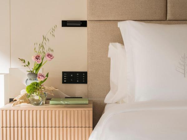 Four Seasons Hotel Osaka : photo 1 de la chambre chambre lit king-size supérieure