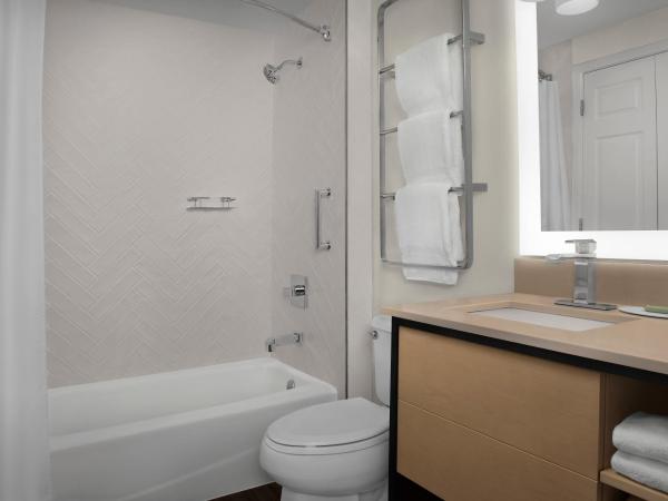 TownePlace Suites Sacramento Cal Expo : photo 3 de la chambre studio lit queen-size avec canapé-lit