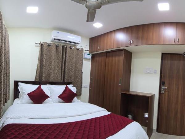 Hotel NJ Residency : photo 6 de la chambre chambre lit king-size deluxe