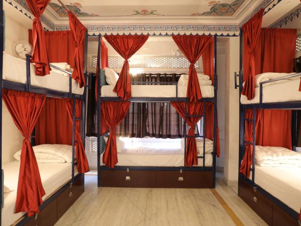 Hostel Funky Bunky : photo 2 de la chambre lit superposé dans dortoir mixte