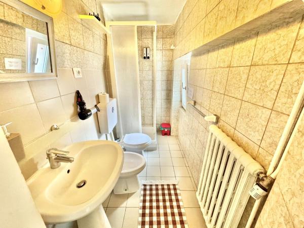 Maison Sarraj Affittacamere : photo 5 de la chambre chambre lits jumeaux avec salle de bains privative