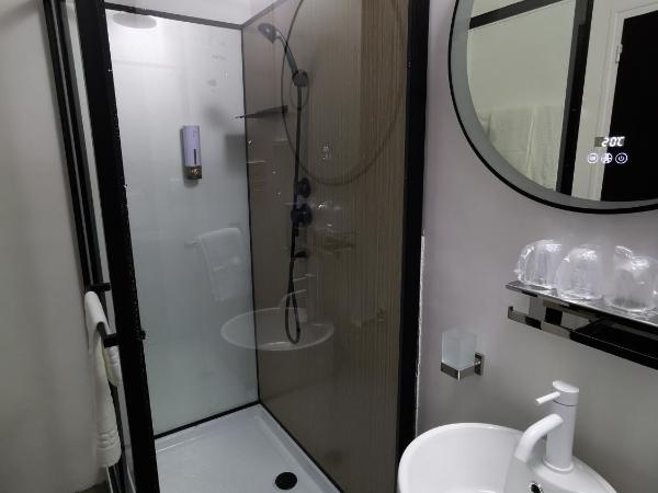 Anaïs Hôtel Bourges Nord Saint-Doulchard : photo 9 de la chambre chambre lits jumeaux