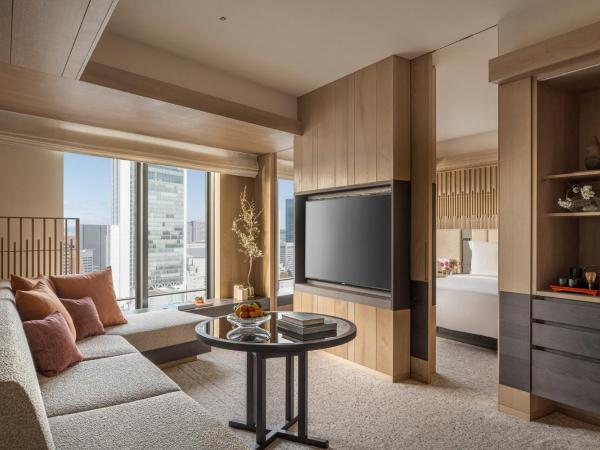 Four Seasons Hotel Osaka : photo 1 de la chambre four seasons corner king suite