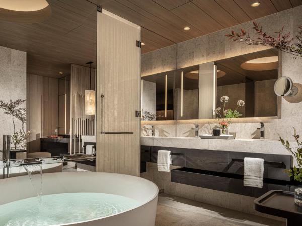 Four Seasons Hotel Osaka : photo 1 de la chambre dojima king suite