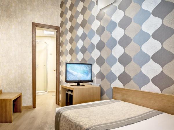 Hotel Italia : photo 2 de la chambre chambre simple classique