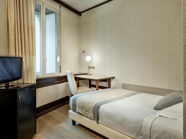 Hotel Italia : photo 9 de la chambre chambre simple classique