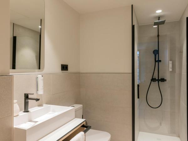 Líbere Barcelona Sant Antoni : photo 7 de la chambre appartement avec terrasse