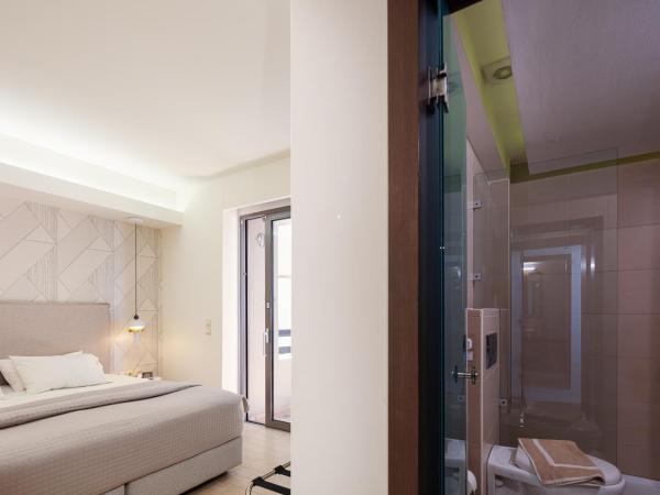Steris Elegant Beach Hotel & Apartments : photo 8 de la chambre suite junior - vue sur mer