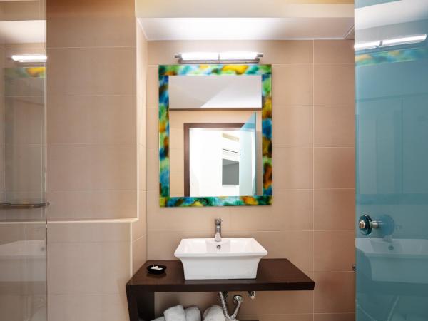 Steris Elegant Beach Hotel & Apartments : photo 5 de la chambre appartement exécutif - vue sur mer