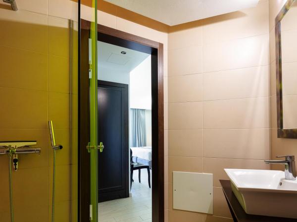 Steris Elegant Beach Hotel & Apartments : photo 8 de la chambre studio exécutif avec vue sur la mer