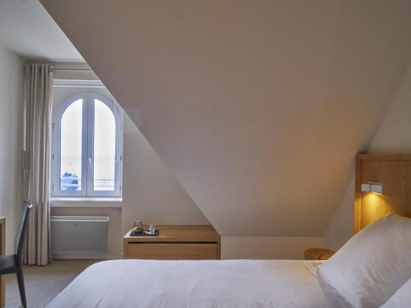 Chambres d'hôtes Breizh Café : photo 1 de la chambre chambre familiale avec salle de bains commune