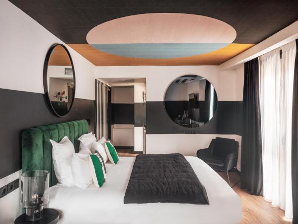 Maisons du Monde Hôtel & Suites - La Rochelle Vieux Port : photo 3 de la chambre chambre familiale (3 personnes)