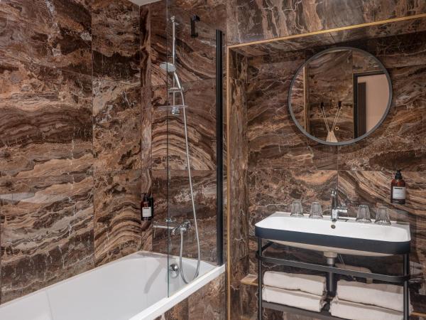 Maisons du Monde Hôtel & Suites - La Rochelle Vieux Port : photo 4 de la chambre chambre familiale - 4 personnes