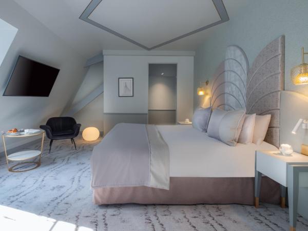 Hôtel le Derby Alma by Inwood Hotels : photo 3 de la chambre suite lit king-size