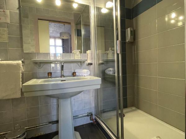 Hotel De France : photo 6 de la chambre chambre triple