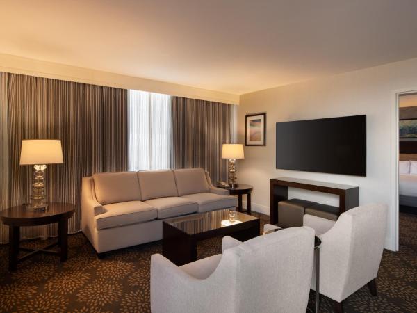 DoubleTree by Hilton Washington DC - Crystal City : photo 9 de la chambre suite présidentielle