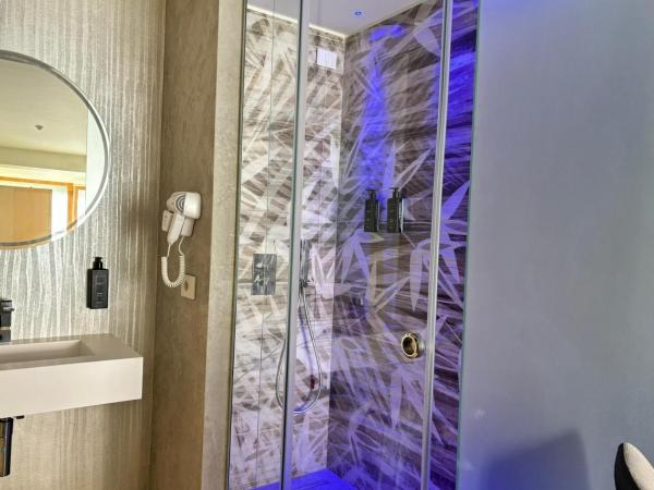 Catania Sea Palace Hotel : photo 3 de la chambre suite avec jacuzzi