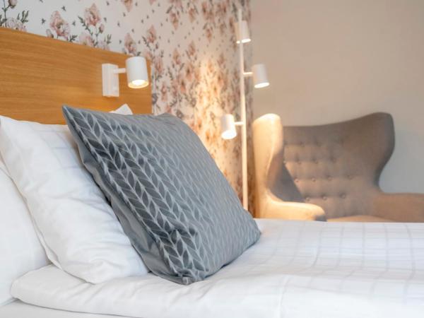 First Hotel Dragonen : photo 4 de la chambre suite familiale