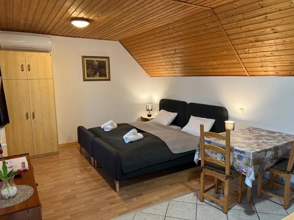 Lucky Villa : photo 1 de la chambre studio avec balcon 