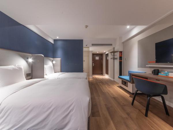 Holiday Inn Express Ningbo City Center, an IHG Hotel : photo 2 de la chambre standard twin room with extra floor space