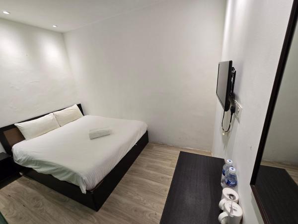 One Point Hotel @ King Centre : photo 2 de la chambre chambre lit queen-size 