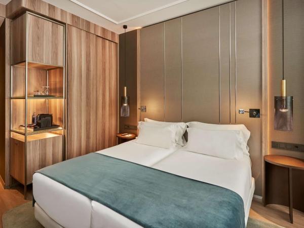 NH Collection Madrid Gran Vía : photo 5 de la chambre chambre double ou lits jumeaux premium – vue sur gran via