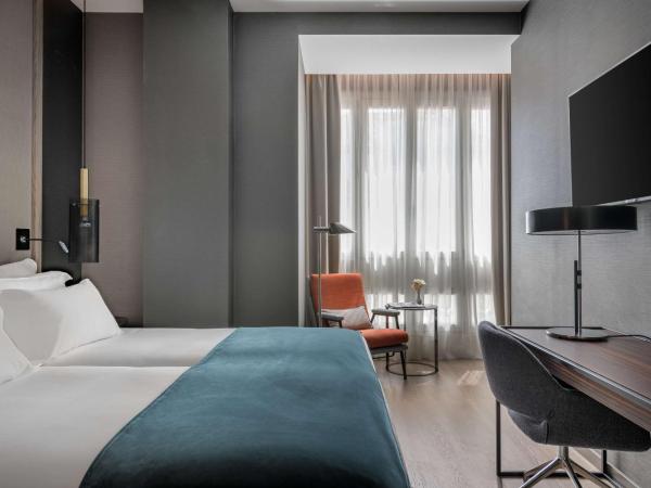 NH Collection Madrid Gran Vía : photo 4 de la chambre chambre double ou lits jumeaux premium
