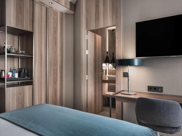 NH Collection Madrid Gran Vía : photo 7 de la chambre chambre double ou lits jumeaux premium – vue sur gran via
