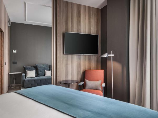NH Collection Madrid Gran Vía : photo 6 de la chambre suite junior – vue sur gran via