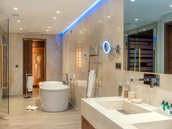 Nana Princess Suites Villas & Spa : photo 2 de la chambre villa présidentielle 3 chambres sur 2 Étages - vue mer avec piscine privée et sweet sauna