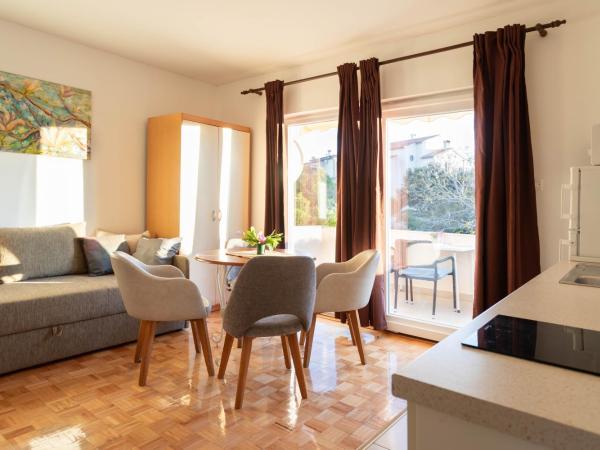 Poolside Stone Residences - Marina Bok : photo 10 de la chambre appartement 1 chambre avec balcon
