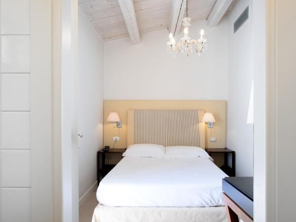 Hotel Palazzo Cavalieri : photo 1 de la chambre petite chambre double