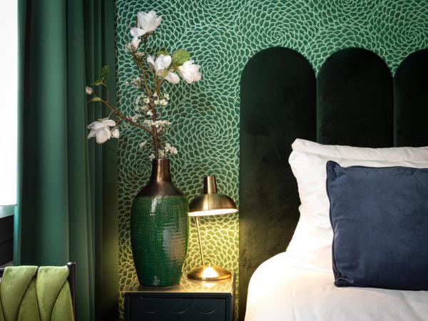 Hotel des Arts : photo 5 de la chambre chambre familiale avec vue sur canal