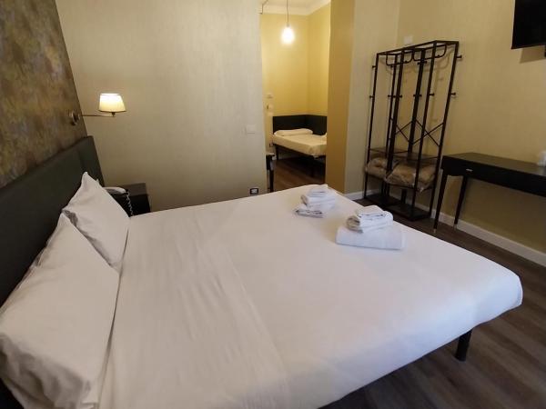 Hotel Montreal : photo 1 de la chambre chambre triple supérieure