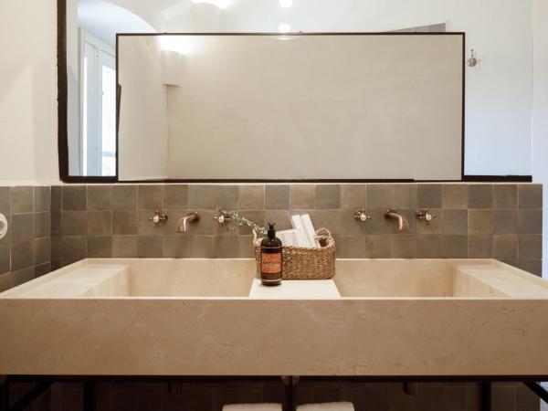 Castell de Vallgornera : photo 7 de la chambre chambre deluxe