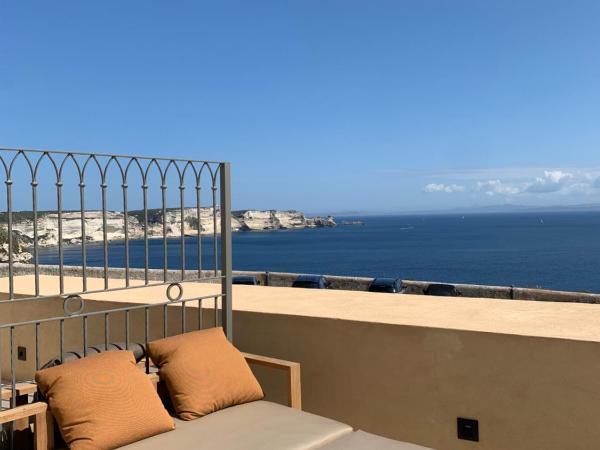 Santateresa : photo 1 de la chambre chambre double supérieure avec terrasse - vue sur mer
