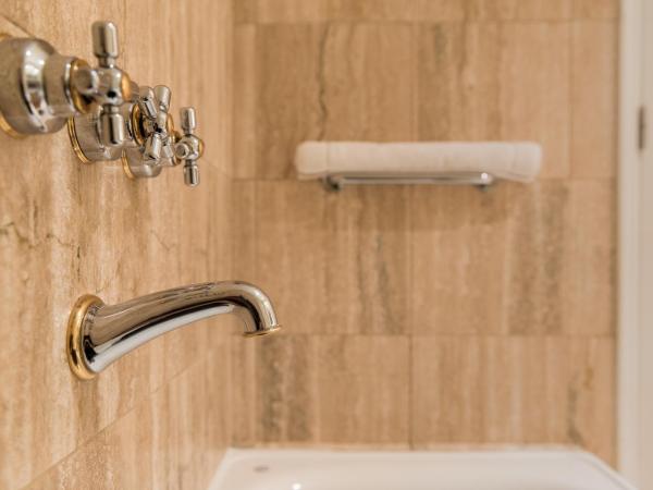 Loi Suites Recoleta Hotel : photo 1 de la chambre chambre triple exécutive