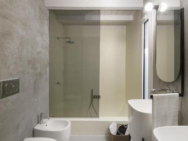 ISONZO SUITES : photo 9 de la chambre chambre double avec baignoire spa