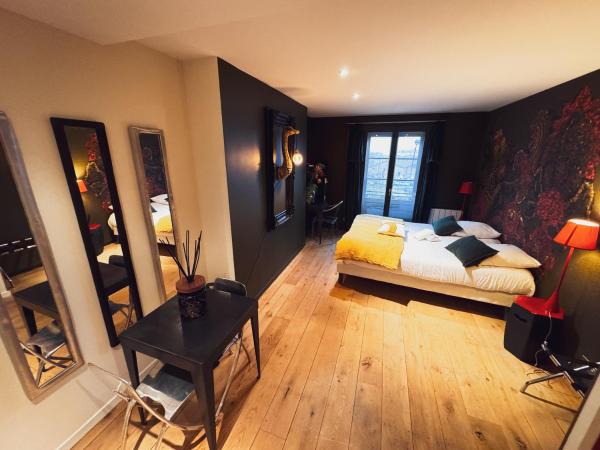 VILLA FLEURY - APPART'HÔTEL DE STANDING : photo 9 de la chambre studio lit king-size