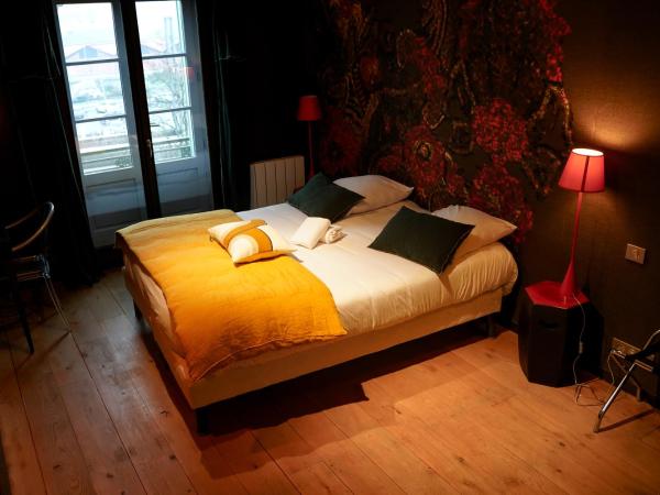 VILLA FLEURY - APPART'HÔTEL DE STANDING : photo 6 de la chambre studio lit king-size